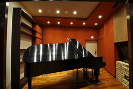 Studio-A Piano Booth