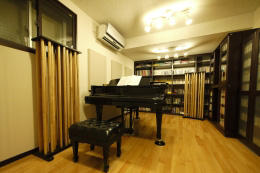Musical instrument practice room