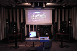 Screen use in the listening laboratory