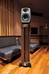 Speaker stand