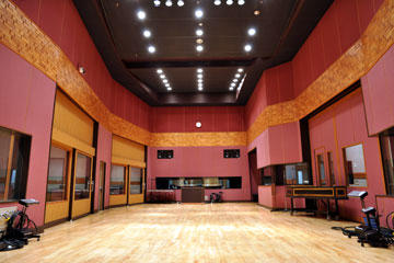 Studio : Main floor