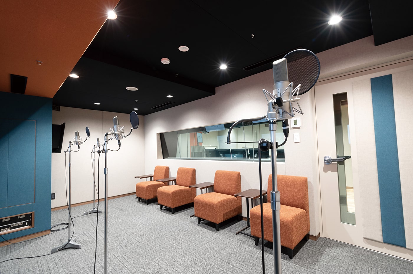 STUDIO(後壁窓面)