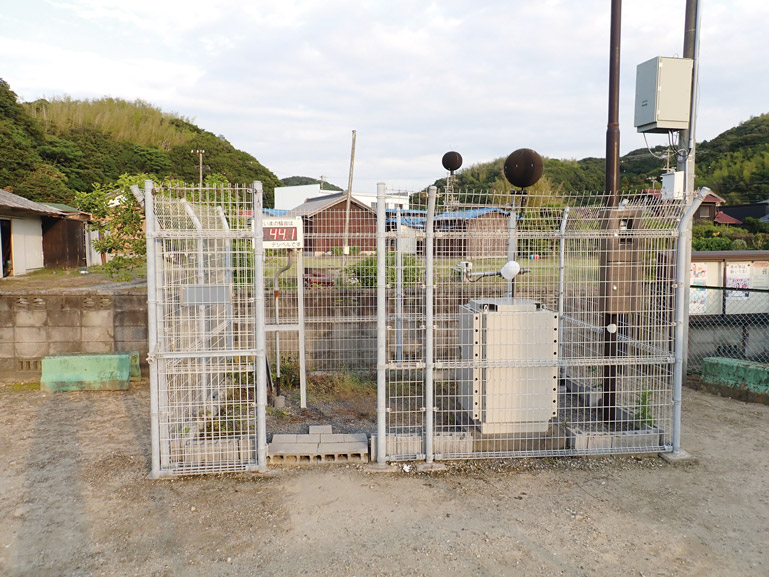 騒音測定局の外観